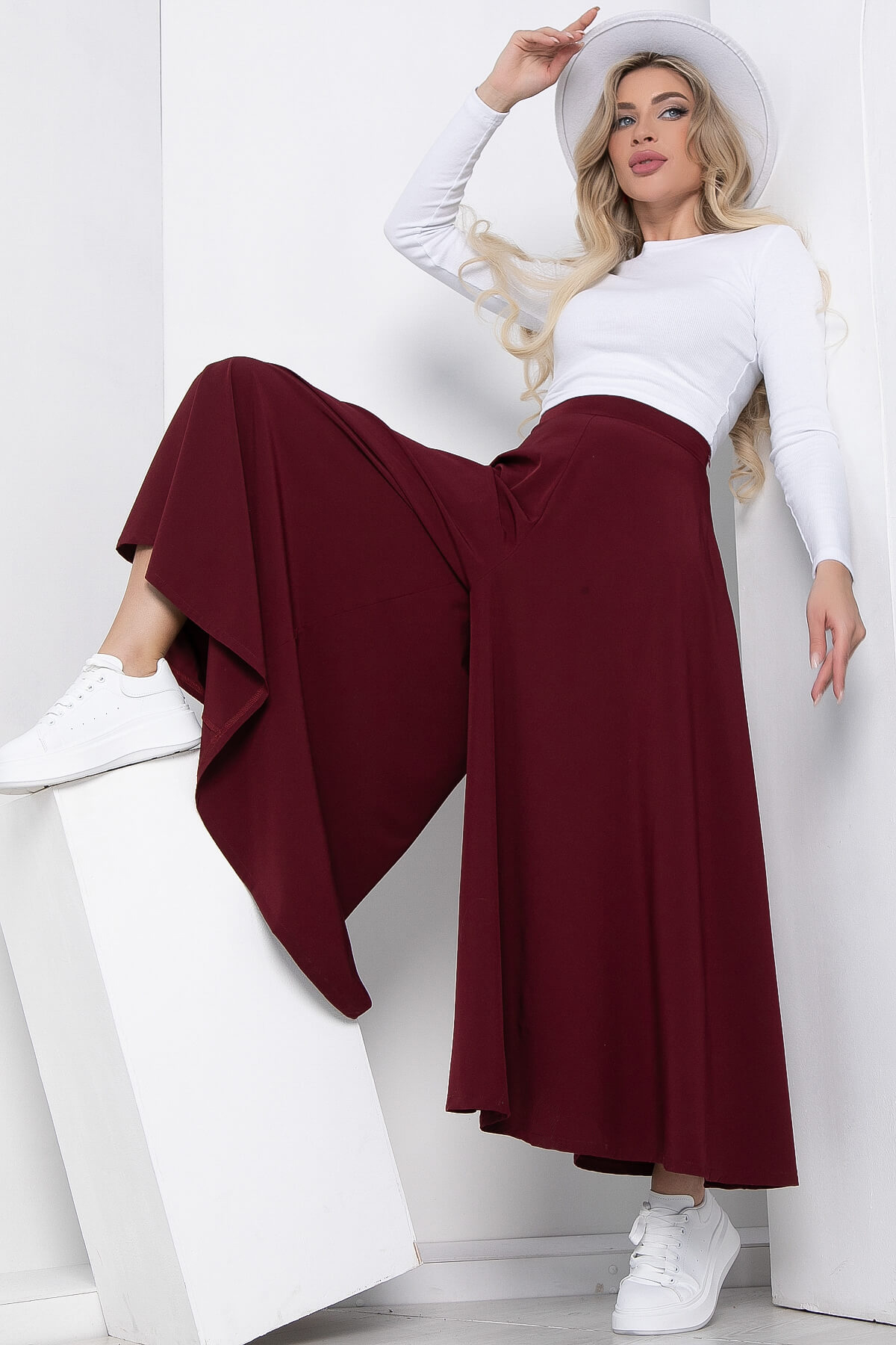 

Брюки женские LT Collection Камелия бордовые 52 RU, Бордовый, Камелия