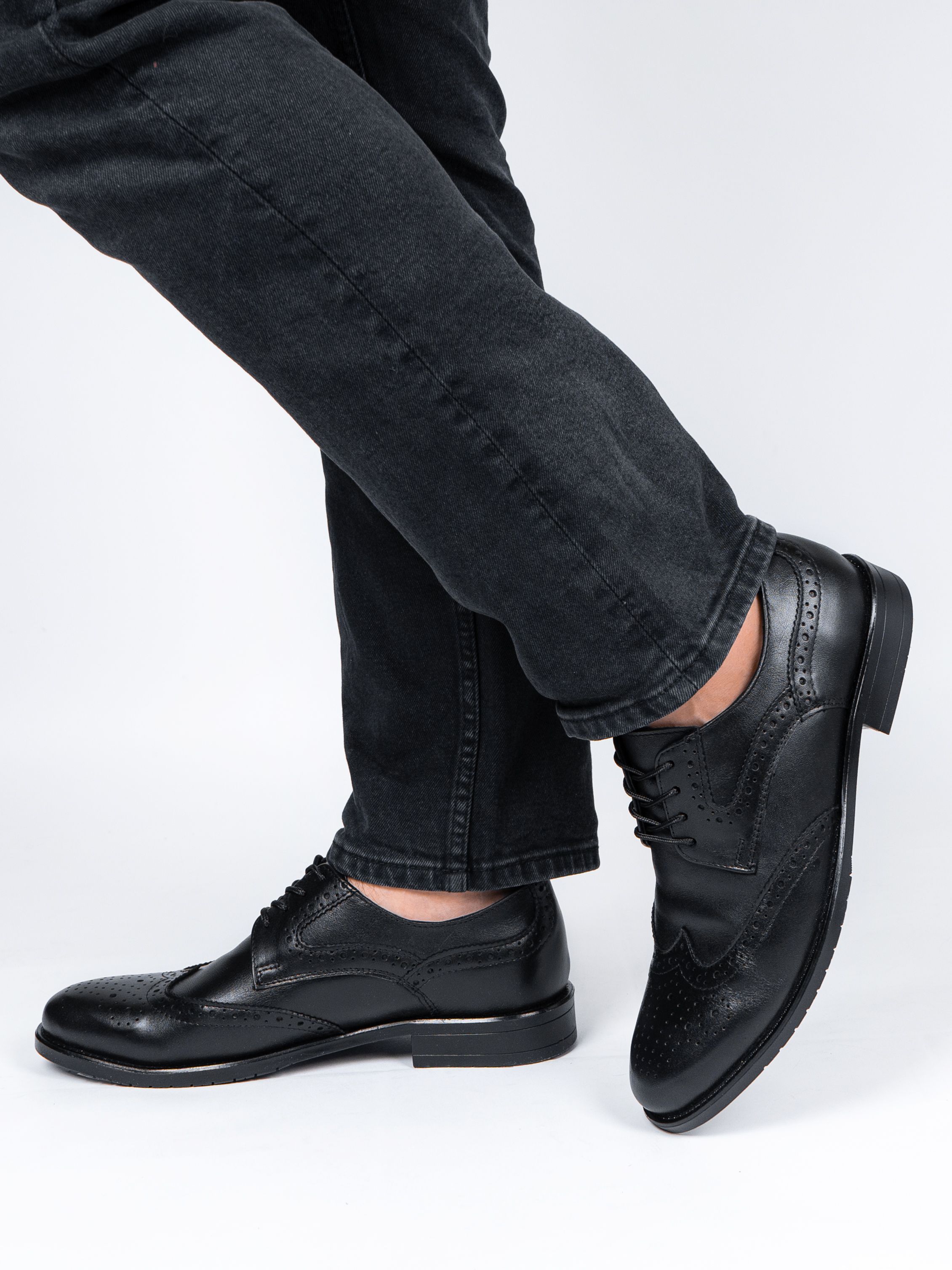

Туфли мужские Covani 7-440307-31 черные 43 RU, Черный, 7-440307-31