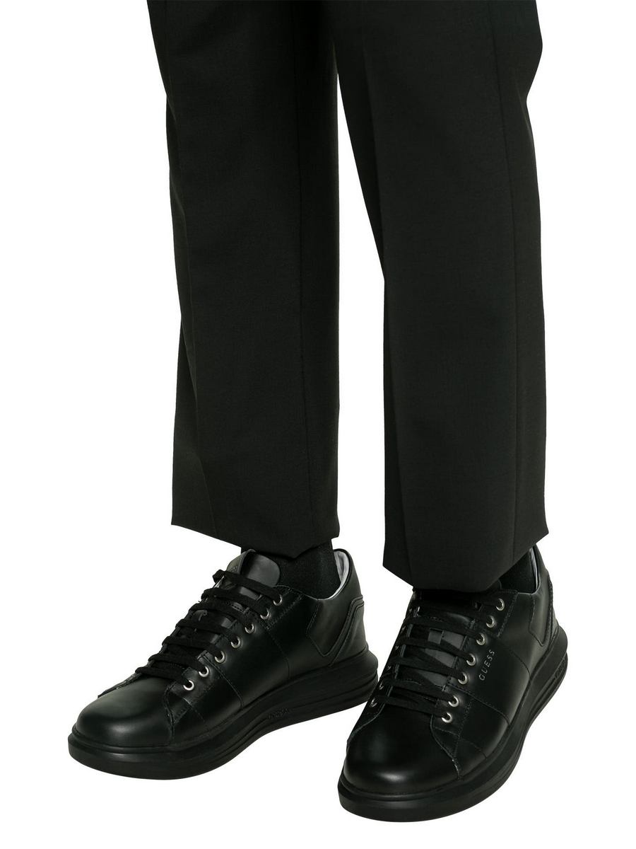 

Кроссовки мужские Guess 001394184 черные 40 EU, Черный, 001394184