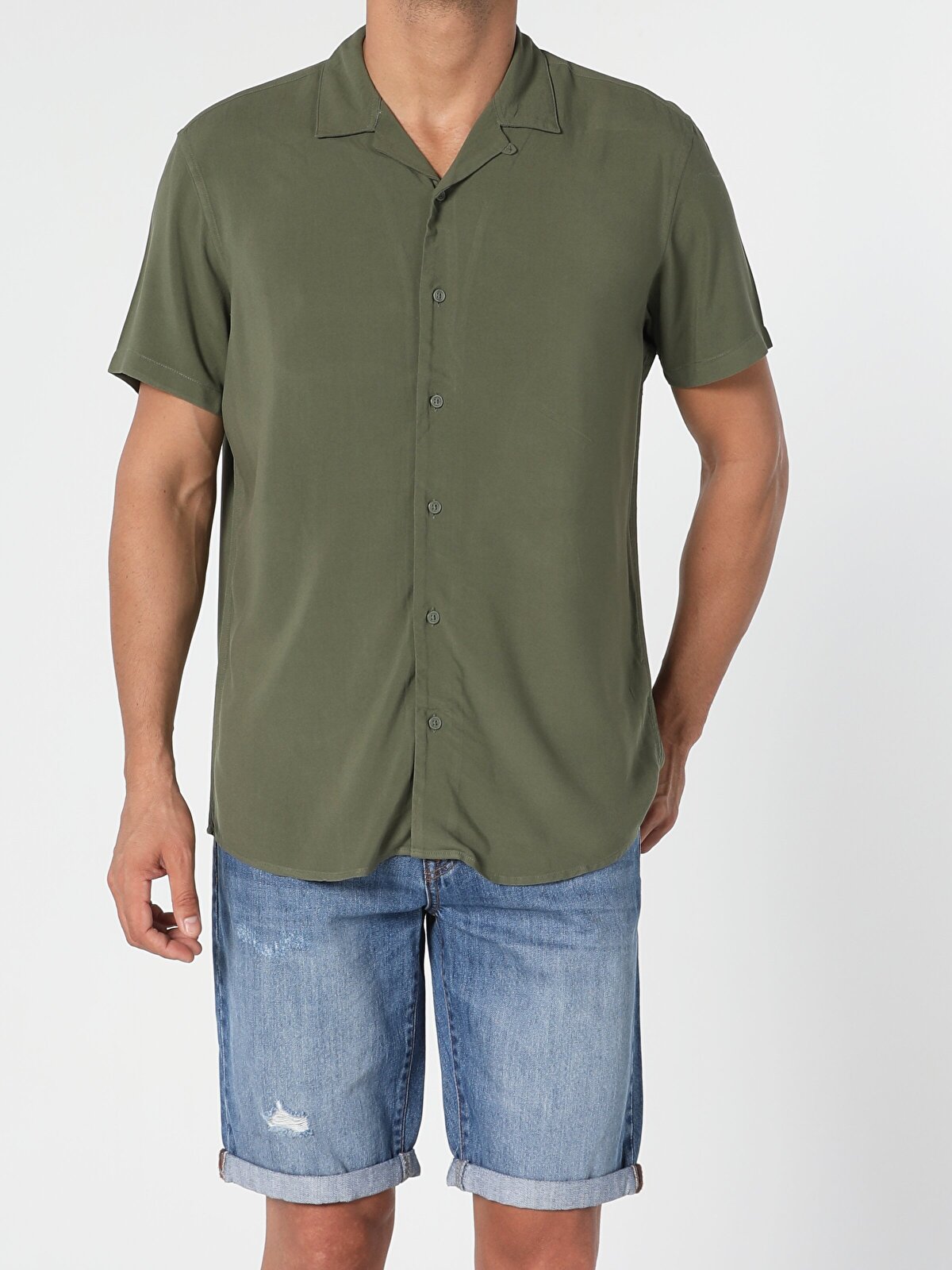 Рубашка мужская Colins CL1053787_Q1.V1 хаки M
