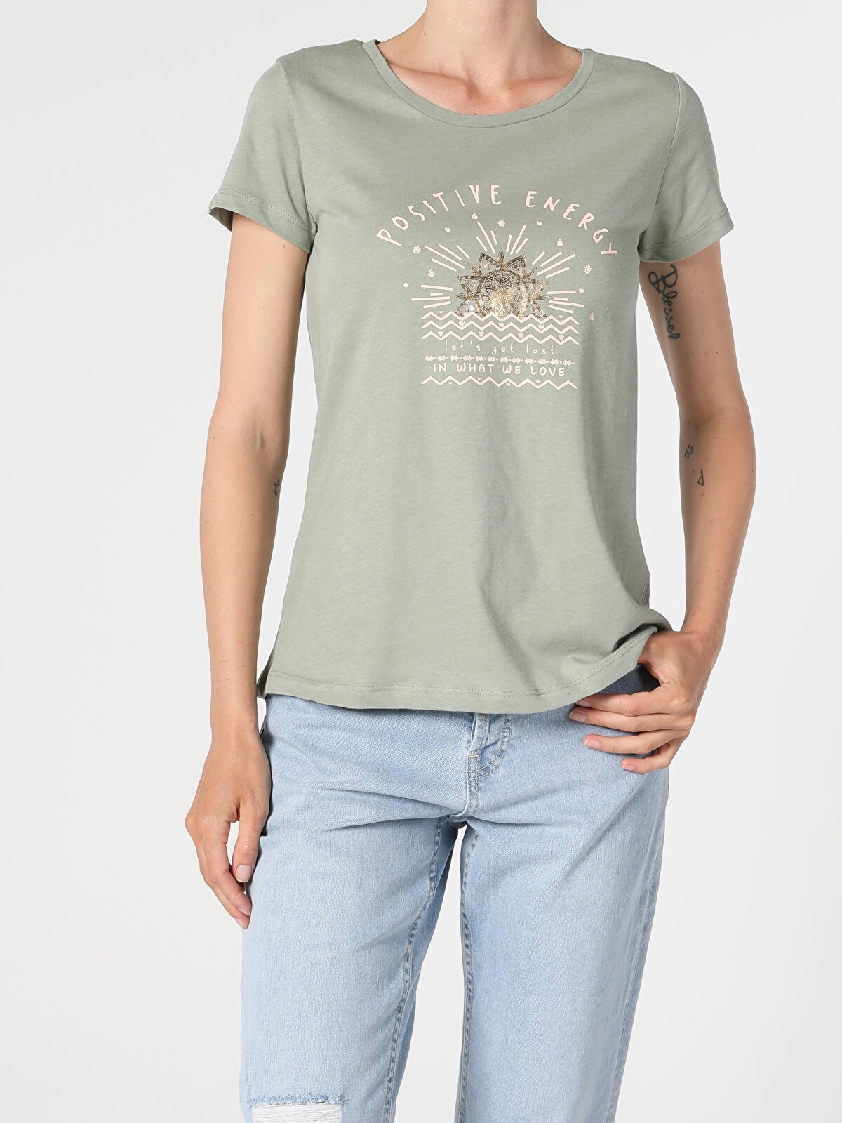 

Футболка женская Colin's CL1054275_Q1.V1KH хаки S, CL1054275_Q1.V1KH