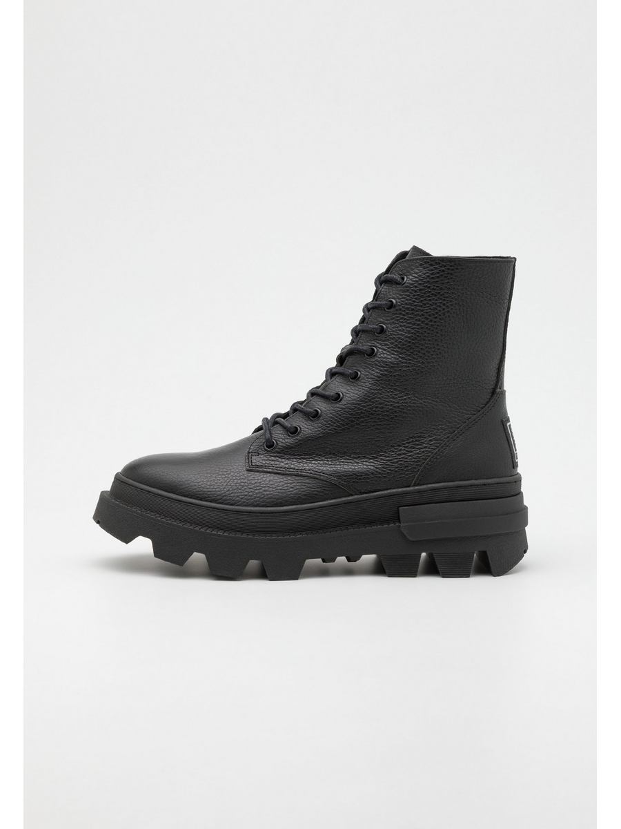 

Ботинки мужские STEVE MADDEN ST312K01E черные 40 EU, ST312K01E