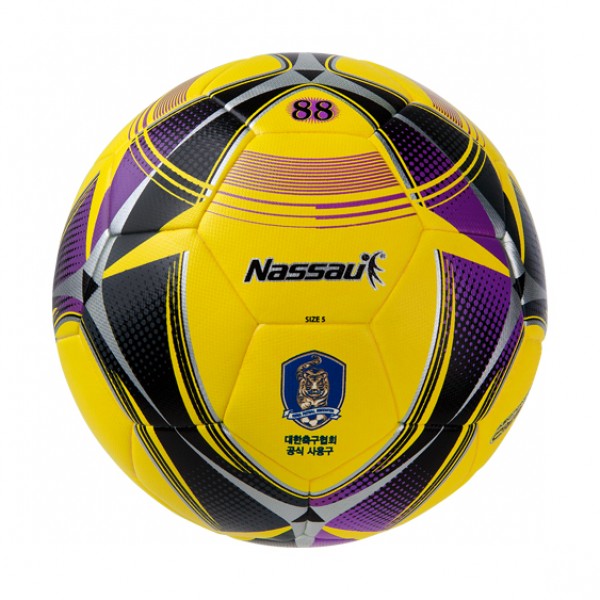фото Футбольный мяч tuji 88 nassau sbt 88-5 (5 размер) желтый