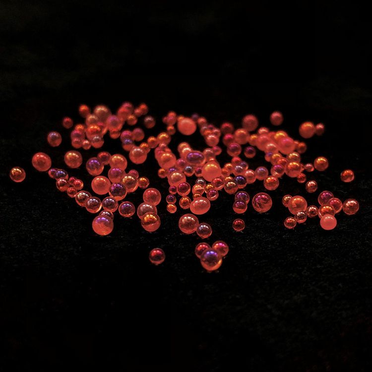 

Шарики с переливом Caviar, 30г