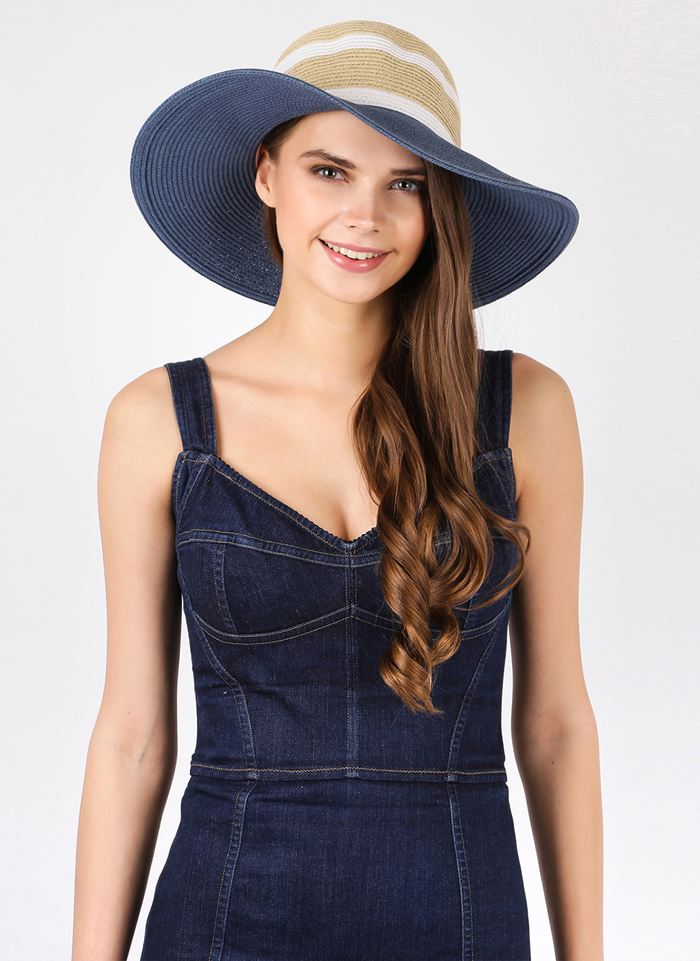 

Шляпа женская Каляев 46292 бежевая/голубая, One Size, 46292