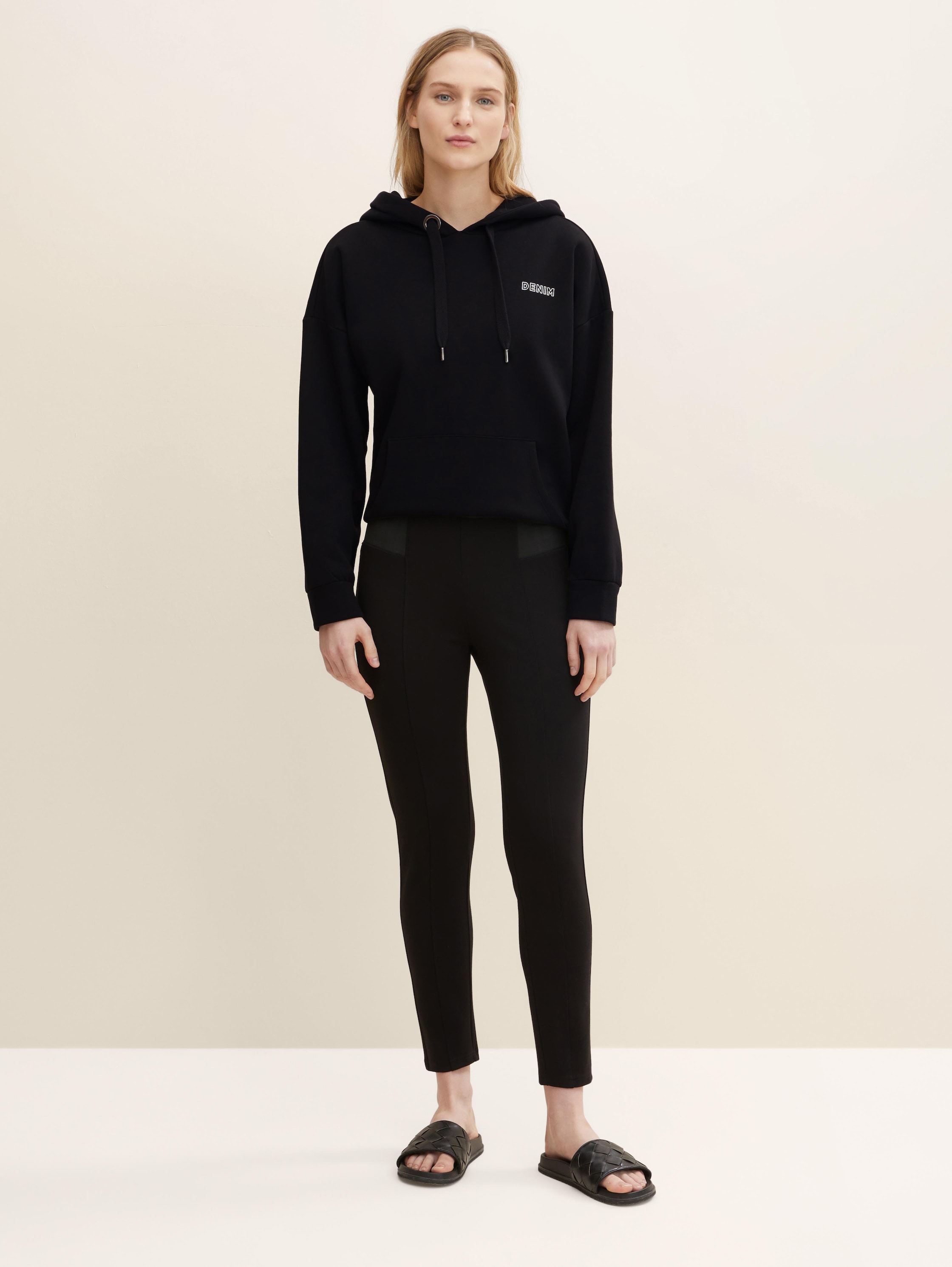 

Брюки женские TOM TAILOR 1030953 черные 42/28, 1030953