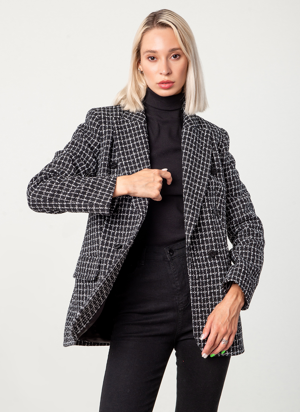 

Пальто женское Каляев 45630 черное 48 RU, 45630