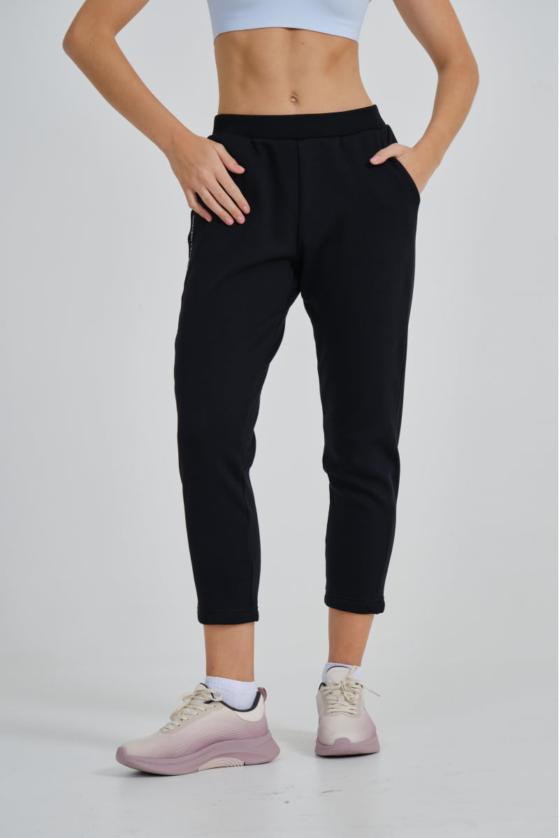 

Спортивные брюки женские Anta 862347328 Training A-KIND FLEECE TECH черные M, Черный, 862347328 Training A-KIND FLEECE TECH