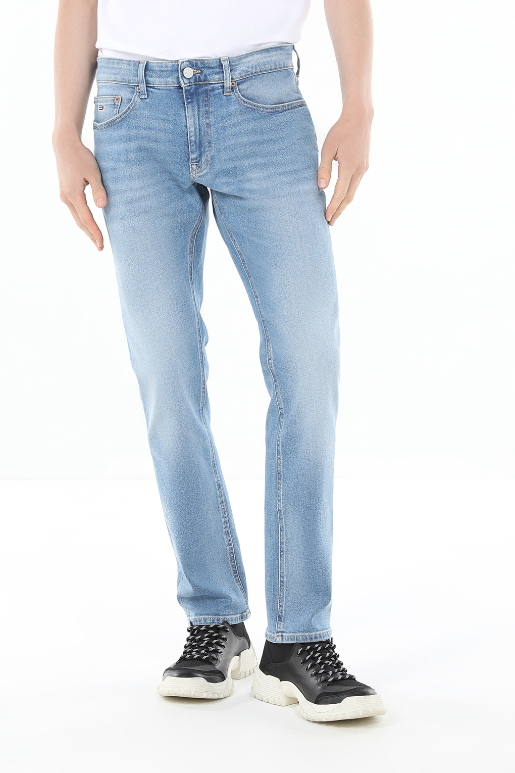 

Джинсы мужские Tommy Jeans DM0DM18137 синие 31/32, Синий, DM0DM18137
