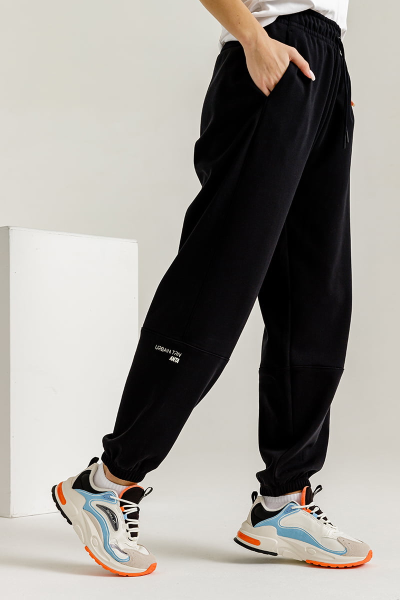 

Спортивные брюки женские Anta 862247318 Training A-KIND FLEECE TECH черные 2XL, Черный, 862247318 Training A-KIND FLEECE TECH