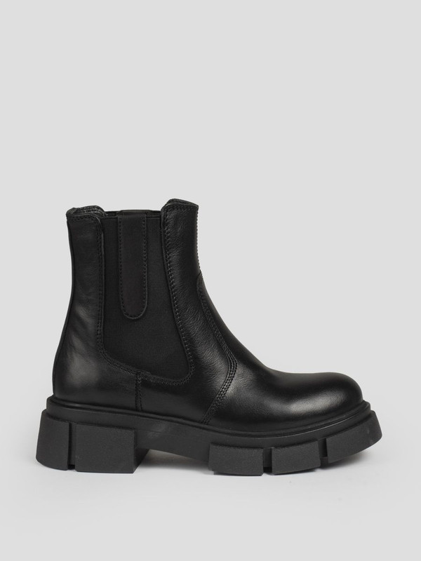 

Ботинки женские Reversal 27114RB черные 40 RU, 27114RB