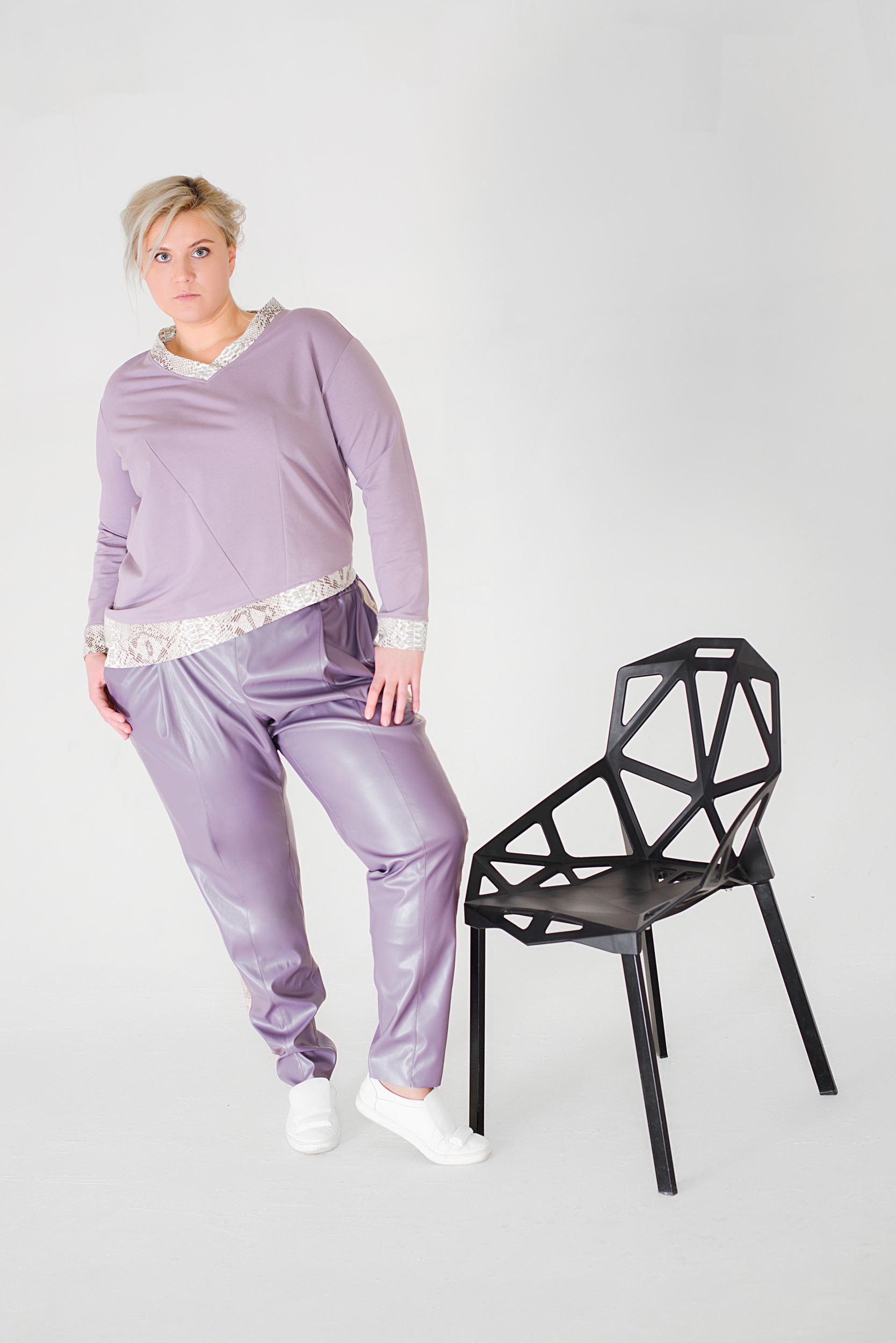 

Лонгслив женский Миллена Шарм OverSize 21 фиолетовый 50 RU, 021