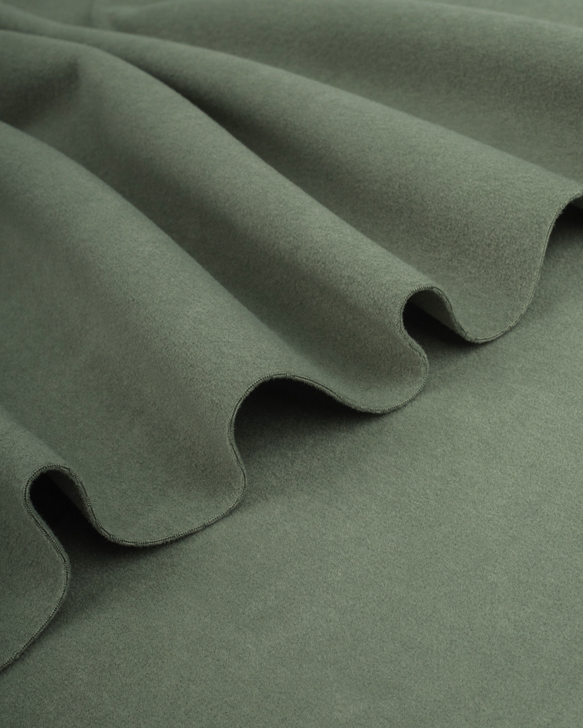 Отрез 4. Аннит зеленый. Плательная санти что за ткань. Отрез 4. Ткани трикотаж хаки.