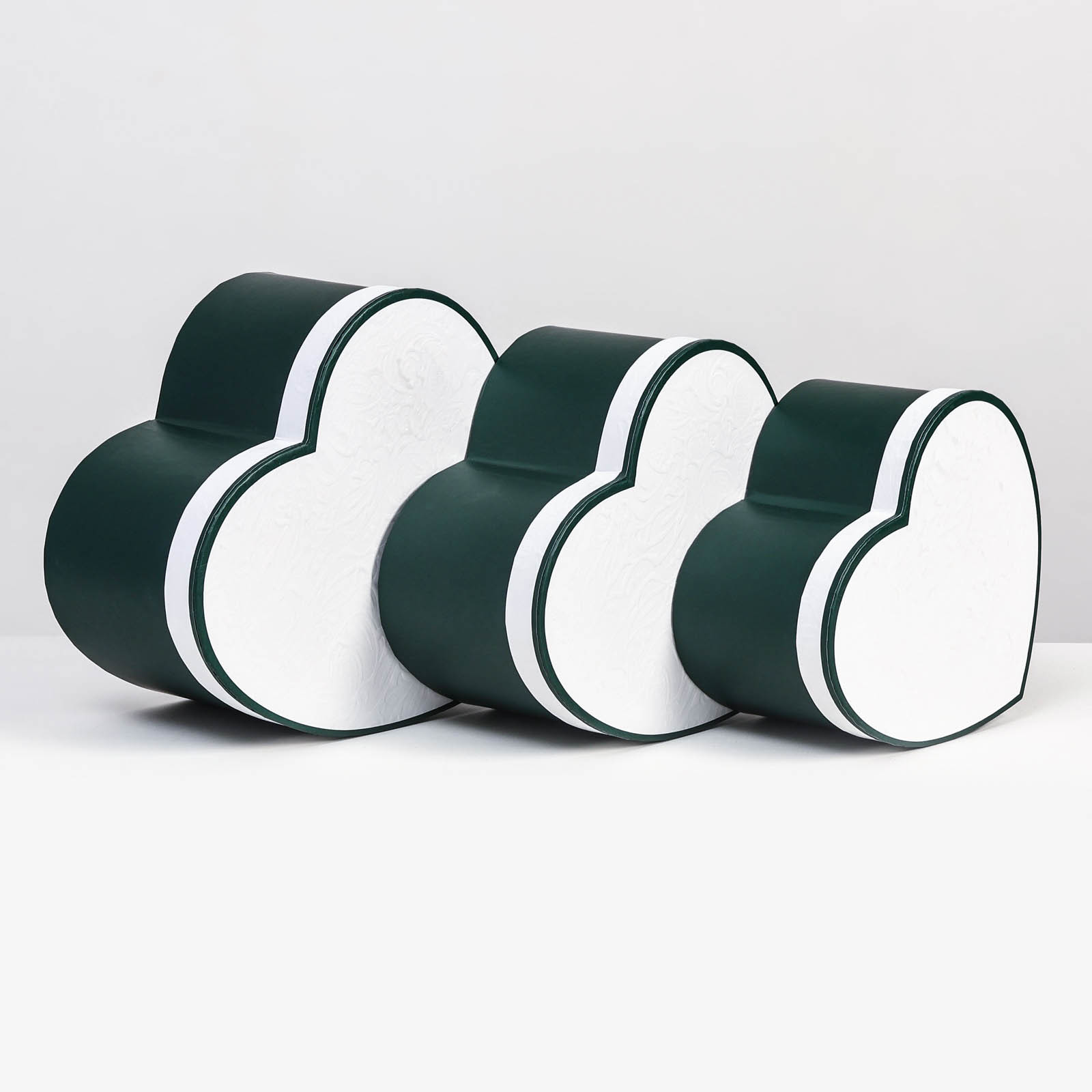 

Подарочная коробка UPAK LAND 3в1 Сердца зелёный 24,5x22x12,5-22x19,5x11,5-19,5x17x10,5см