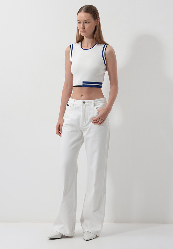 

Брюки женские VASSA CODE VPD248002C00 белые XS, Белый, VPD248002C00