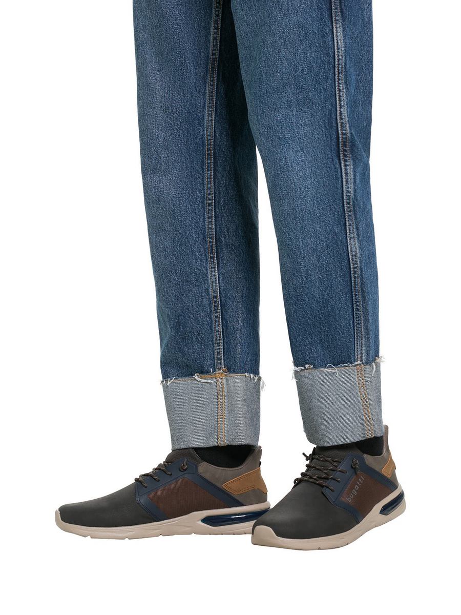 Кроссовки мужские Bugatti 001418945 серые 44 EU 13464₽