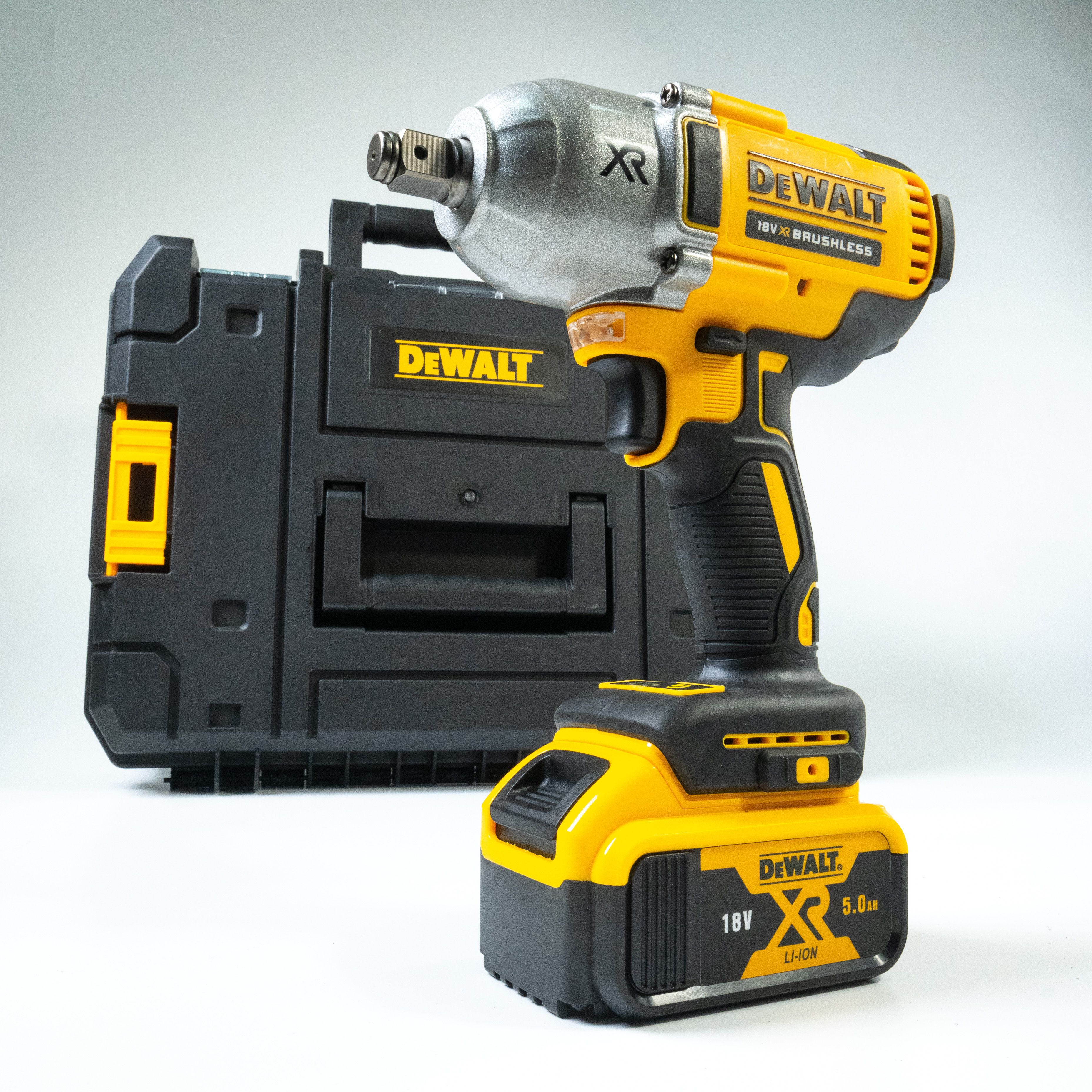 Аккумуляторный гайковерт DeWalt DCF894 18V 5.0AH, ударный