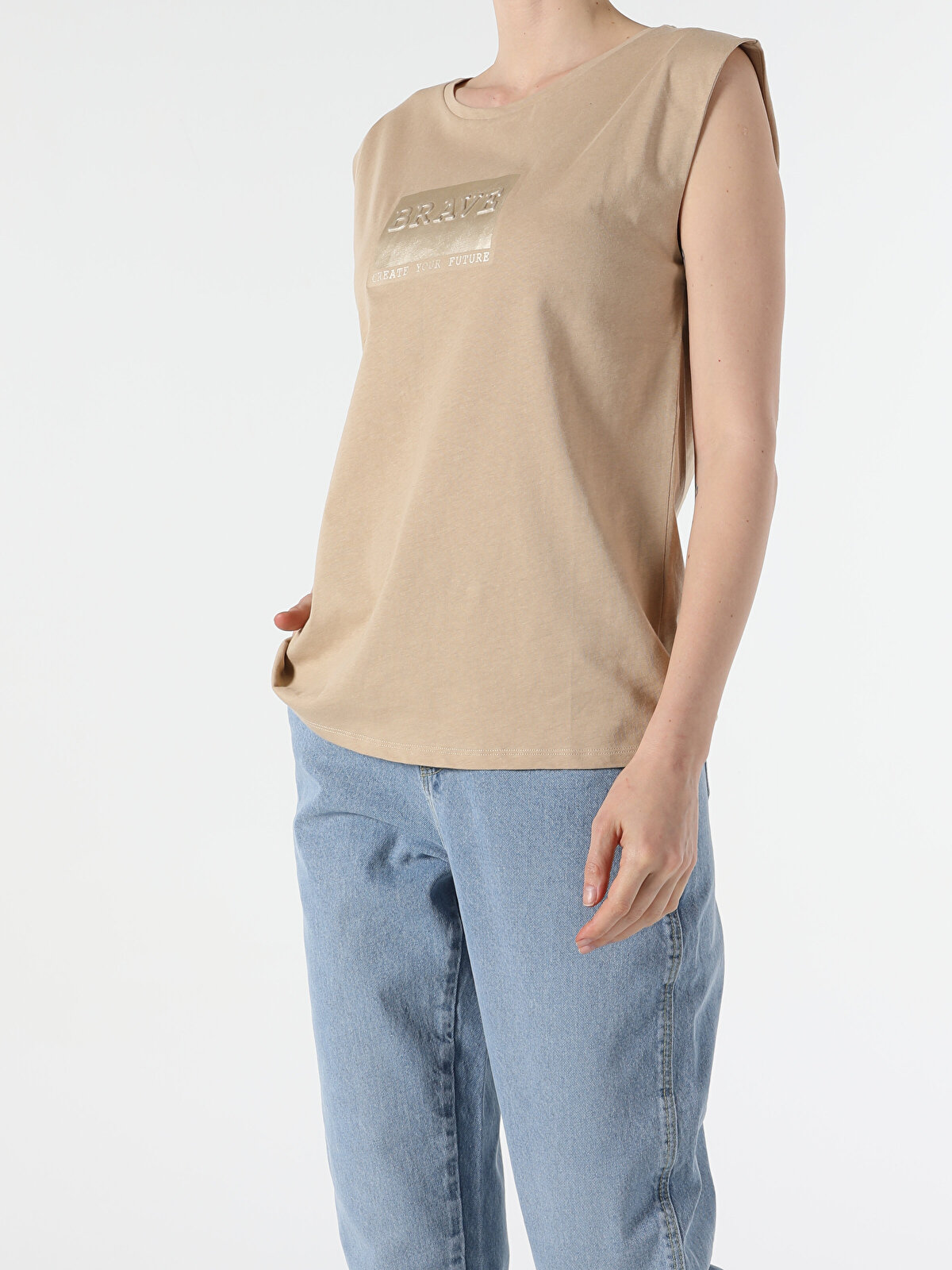 

Футболка женская Colin's CL1053757_Q1.V1 бежевая XS, Бежевый, CL1053757_Q1.V1