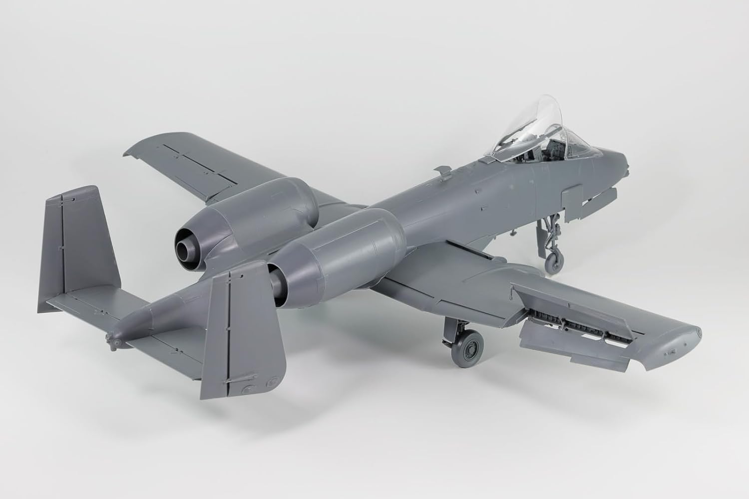 

Сборная модель Great Wall Hobby Американский штурмовик A 10C Thunderbolt II L4829