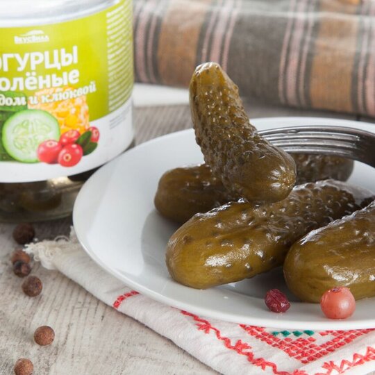 

Огурцы солёные ВкусВилл с медом и клюквой