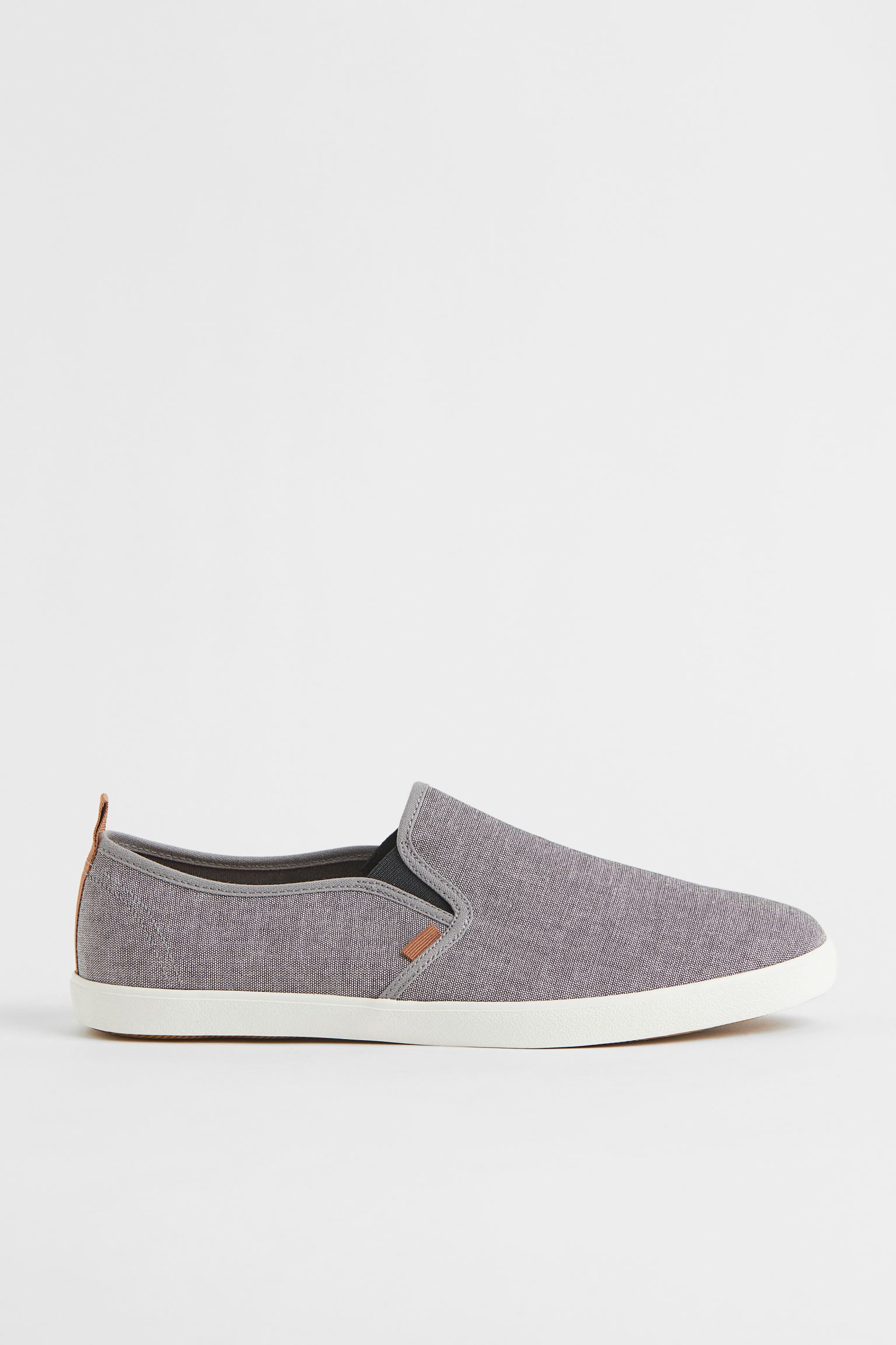 

Слипоны мужские H&M 1055361 серые 46 EU (доставка из-за рубежа), Серый, 1055361
