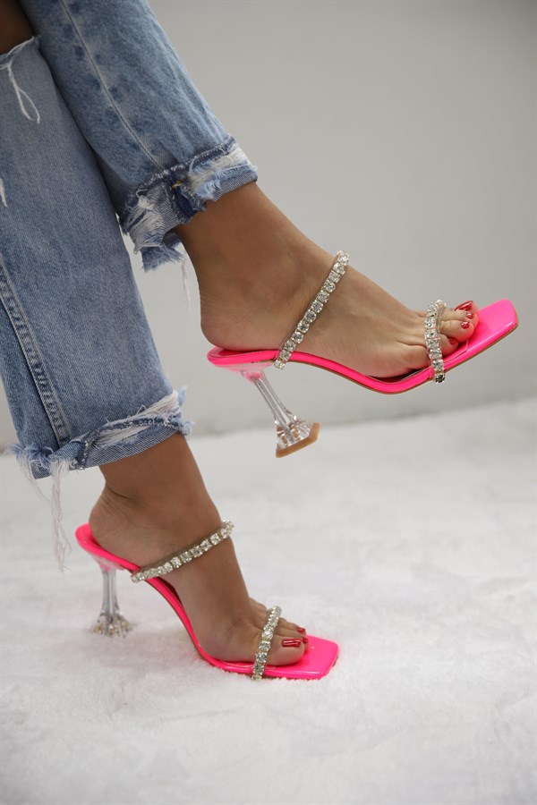 

Сабо женские Shoes Bellas 251 розовые 36 EU (доставка из-за рубежа), Розовый, 251