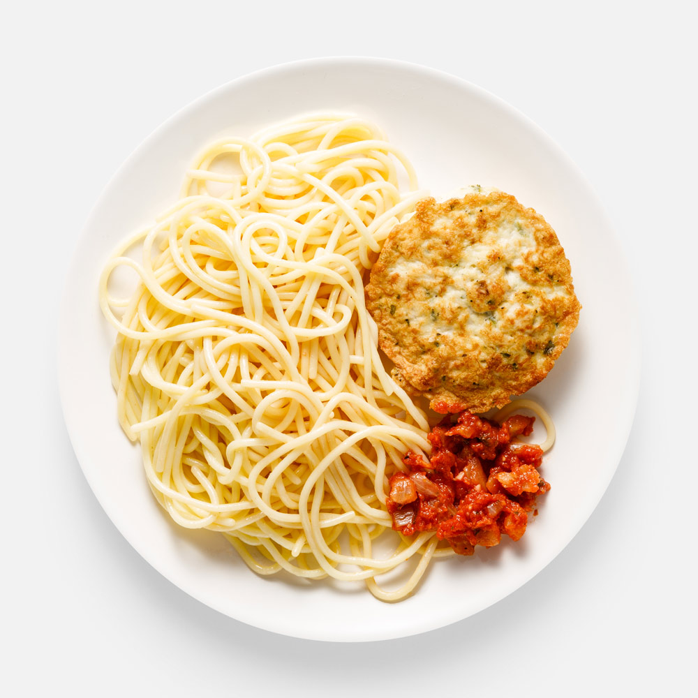 Оладьи куриные Creative Kitchen со спагетти и томатным соусом 250 г