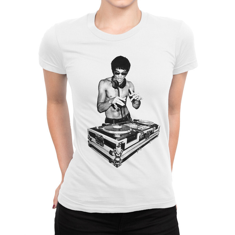 

Футболка женская Dream Shirts Диджей Брюс Ли 555830111 белая M, Белый, Диджей Брюс Ли 555830111