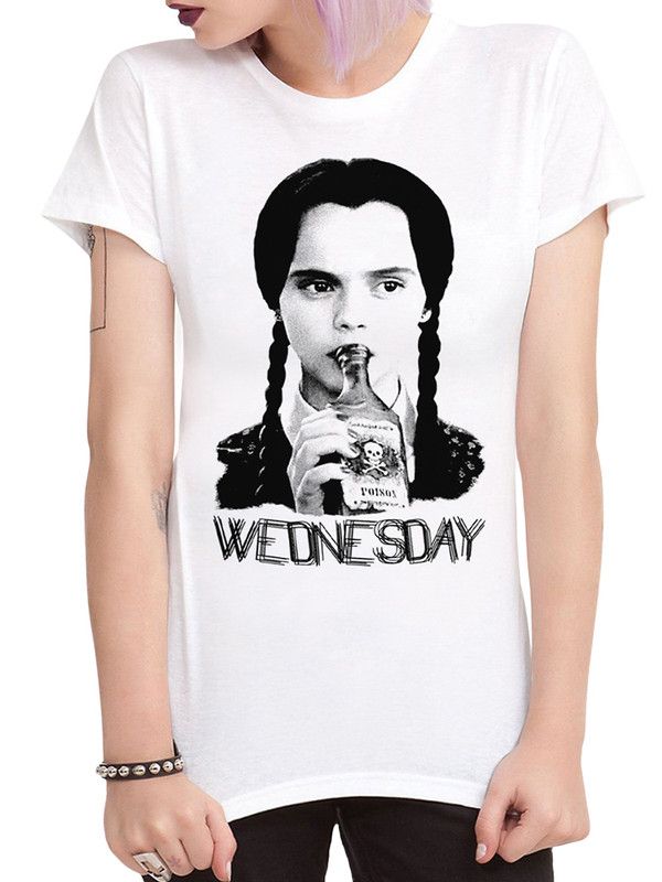 

Футболка женская DreamShirts Studio Уэнсдей Аддамс - Wednesday WED-66992-1 белая L, Белый, Уэнсдей Аддамс - Wednesday WED-66992-1