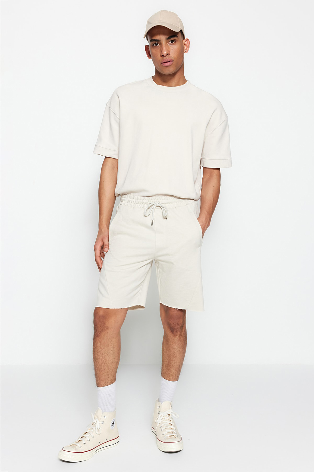 

Шорты мужские Trendyol TMNSS20SR0069 бежевые S, Бежевый, TMNSS20SR0069