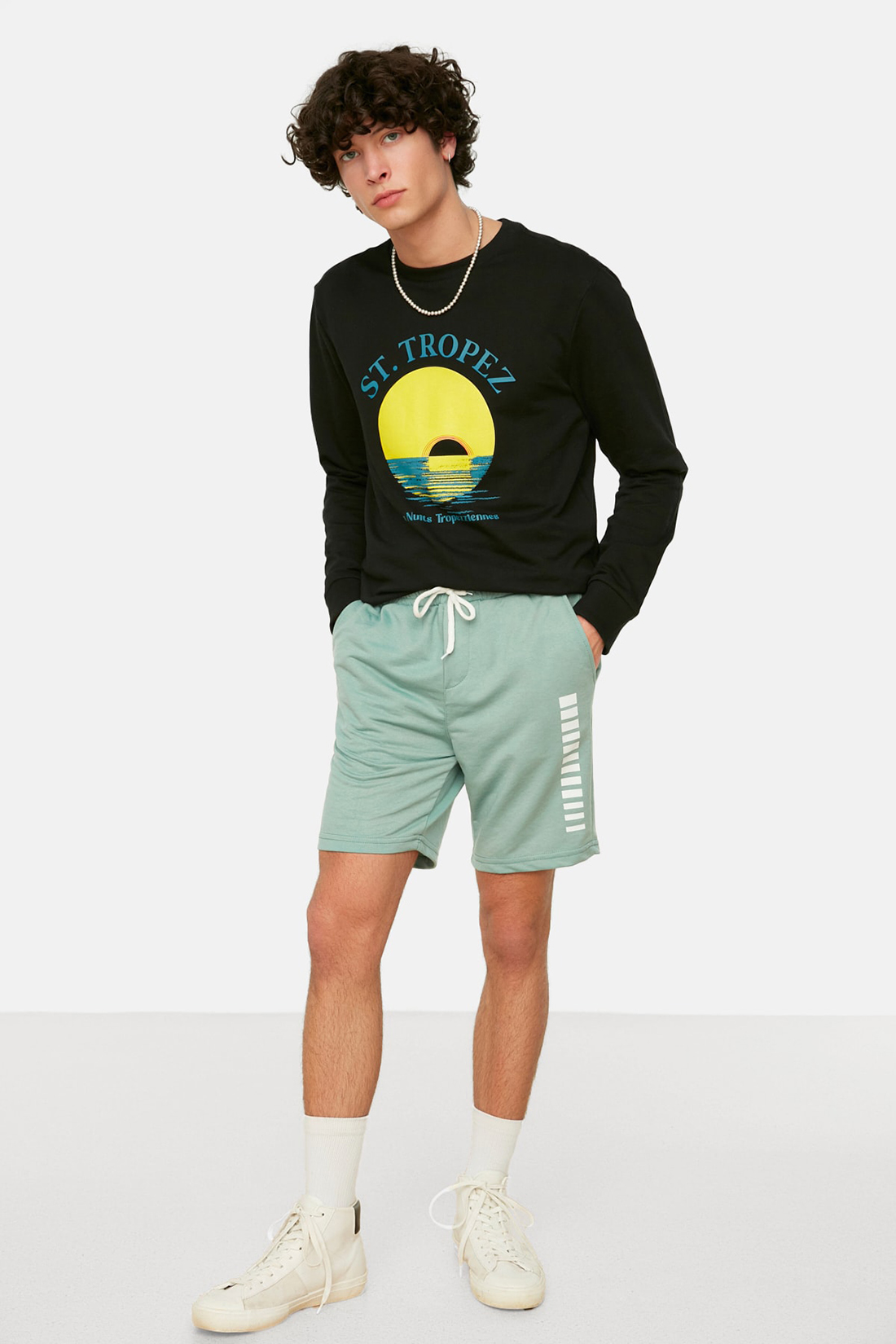 

Шорты мужские Trendyol TMNSS21SR0137 зеленые L, Зеленый, TMNSS21SR0137