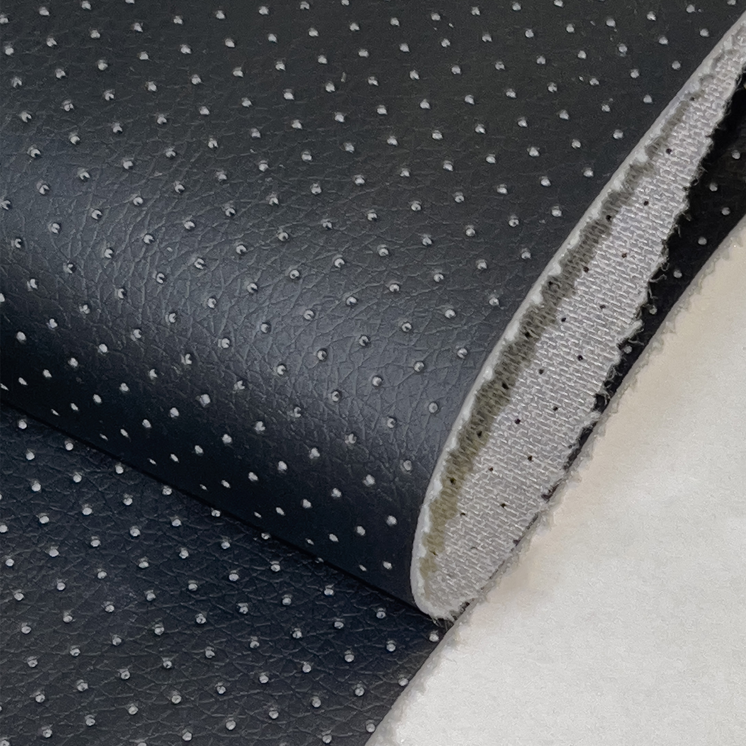 

Экокожа PSV Slip DOT (Полиуретан 0.8 мм, с перфорацией) (Черный), 5 метров, Slip DOT 5 метров