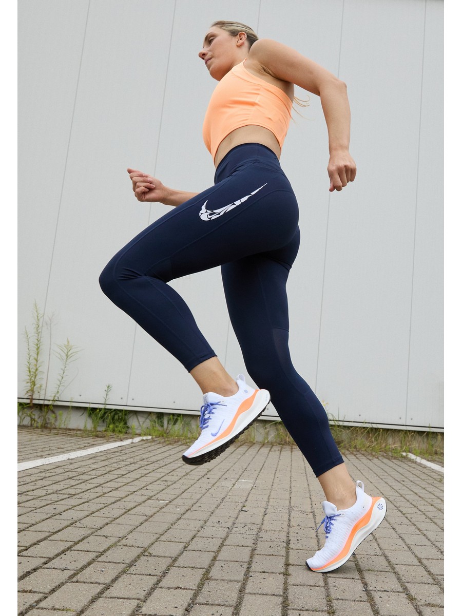 

Спортивные кроссовки женские Nike N1241A1AN белые 42 EU, Белый, N1241A1AN
