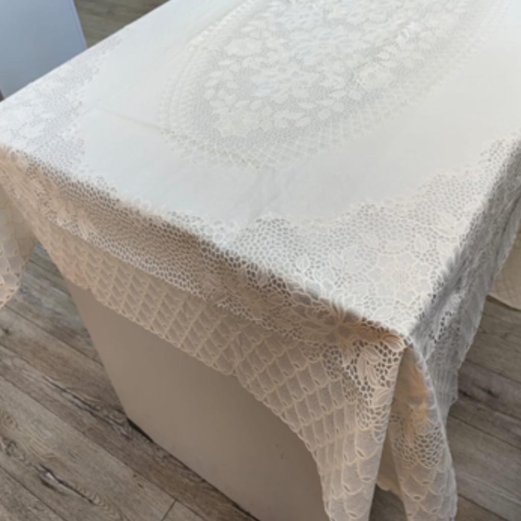 

Скатерть Lace Ажурная, LP-0910V, пвх, 183x137 см, шампань, 1 шт, Бежевый, Ажурная