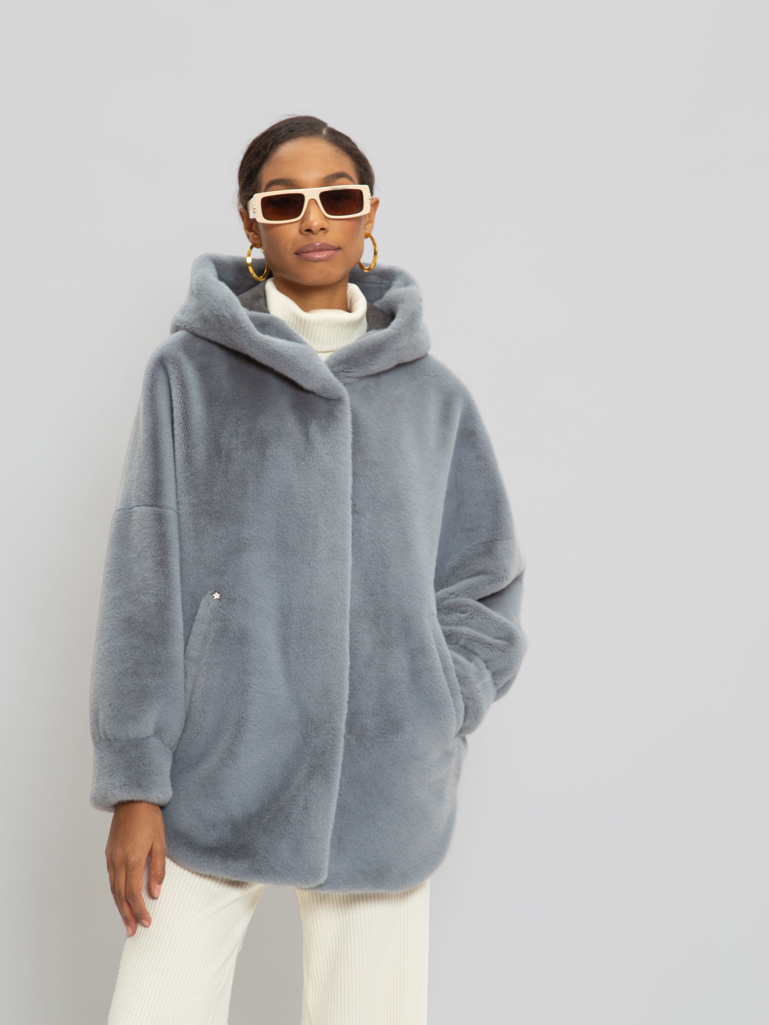 Шуба женская ElectraStyle 2-0311/4мМ-0352 серая 44 RU