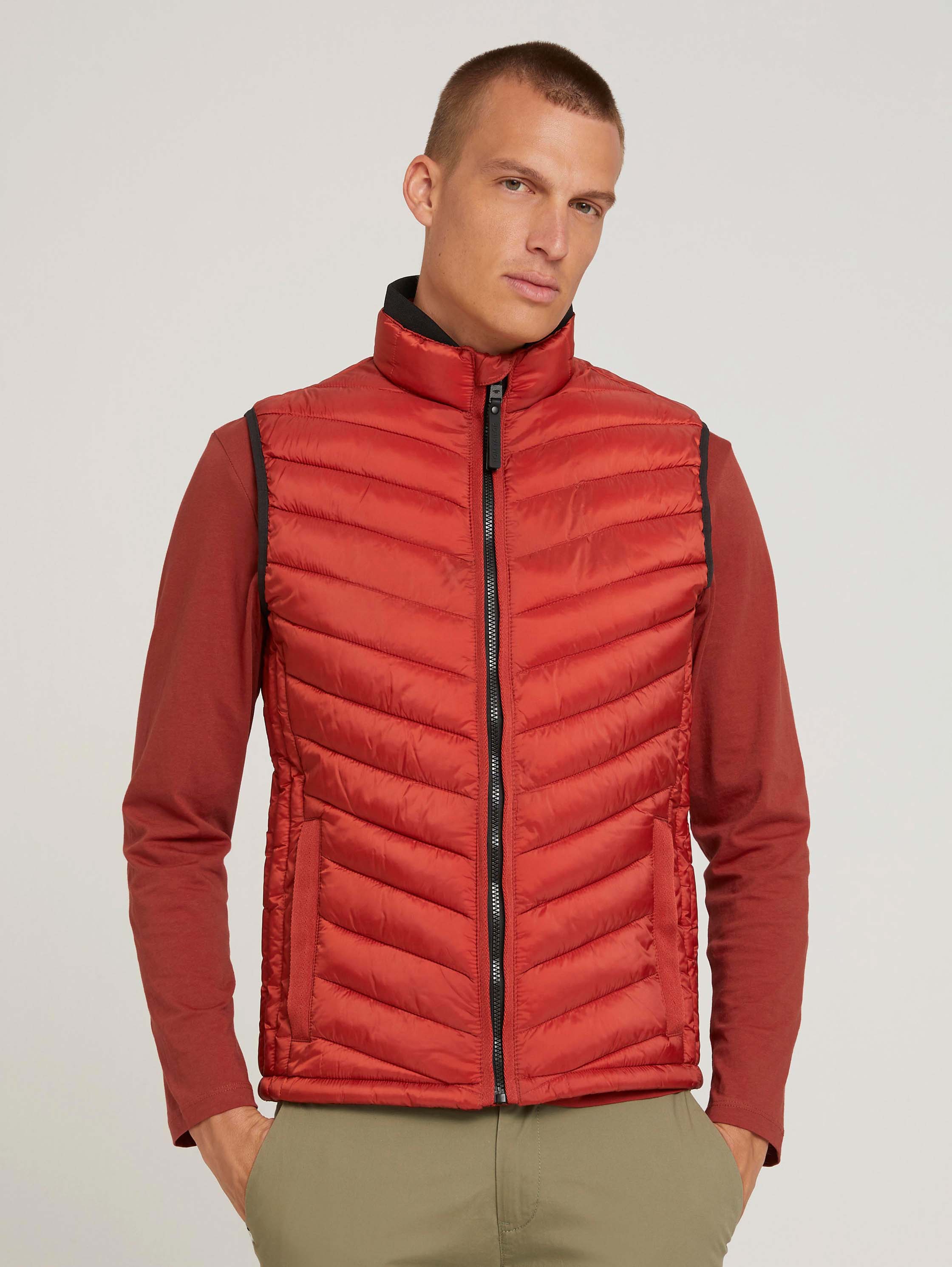 

Утепленный жилет мужской TOM TAILOR 1026335 красный XXL, 1026335