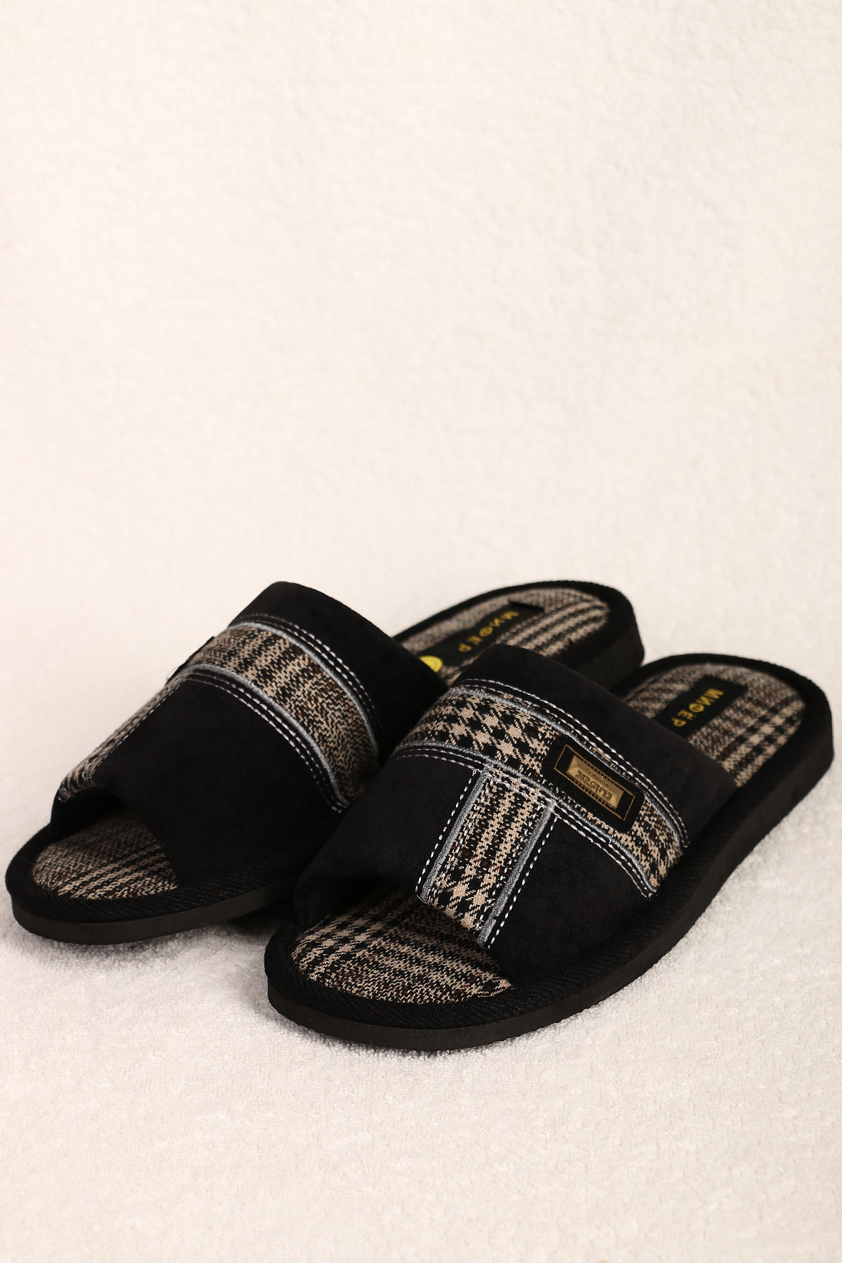 

Тапочки мужские AlmondShop ТР-27 М-951.С3 черные 43 RU, ТР-27 М-951.С3