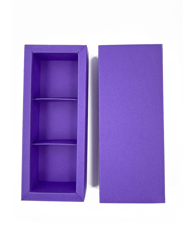 

Самосборная коробка Art&Craft для конфет размер 13х3х5см,6 шт. Цвет: фиолетовый, Подарочная коробка/Самосборная коробка