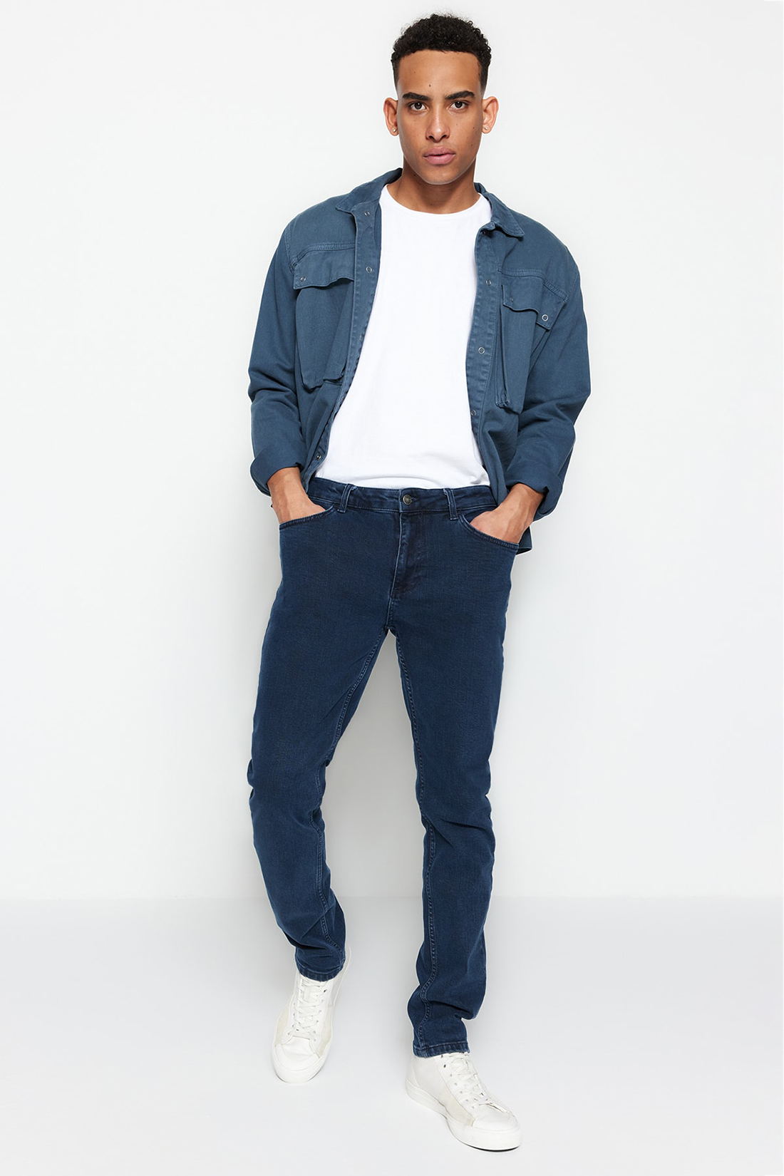 

Джинсы мужские Trendyol TMNSS23JE00038 синие 34, Синий, TMNSS23JE00038