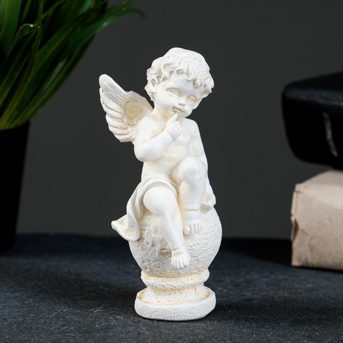 фото Статуэтка ангел на шаре позолота, 11х5х5см хорошие сувениры
