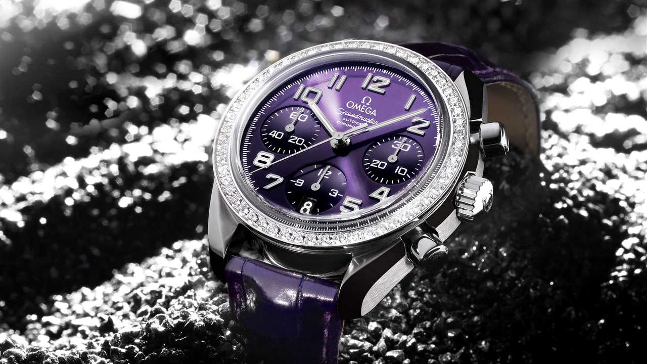 Картина на холсте LinxOne 60x110 Omega, speed, ladies purple  - Купить