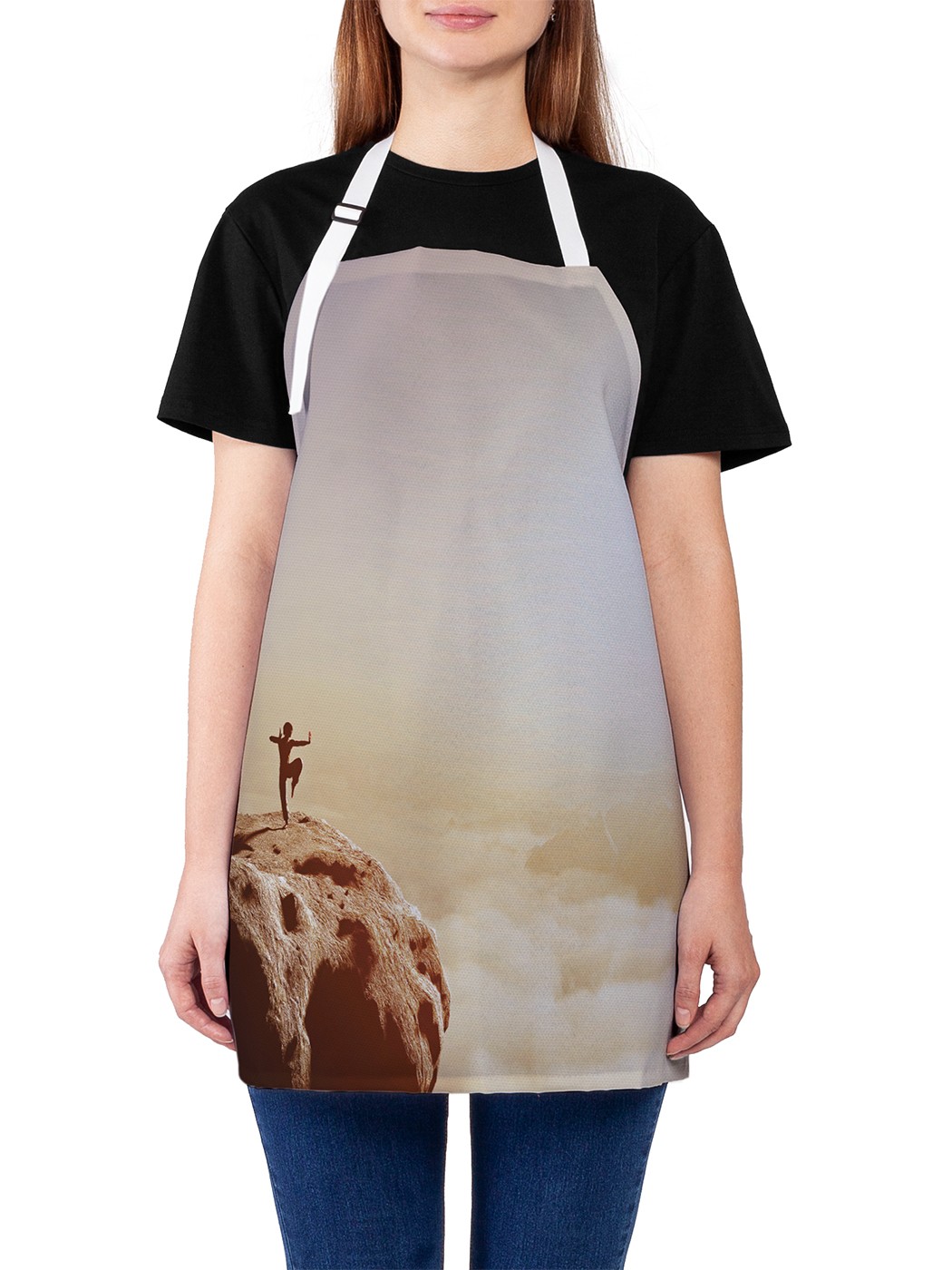 

Фартук женский JoyArty для готовки "У-шу среди облаков", универсальный размер, Бежевый
