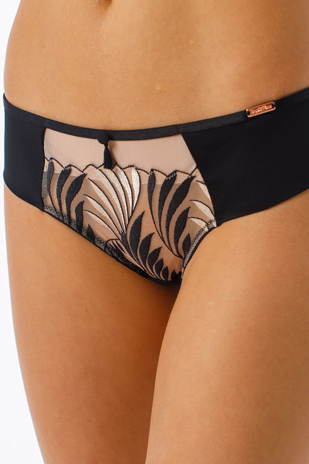 

Трусы женские COQUETTE REVUE 96508-17 черные 38, Черный, 96508-17