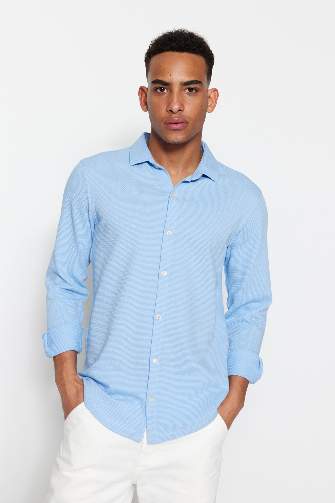 Рубашка мужская Trendyol TMNSS23GO00036 голубая XL