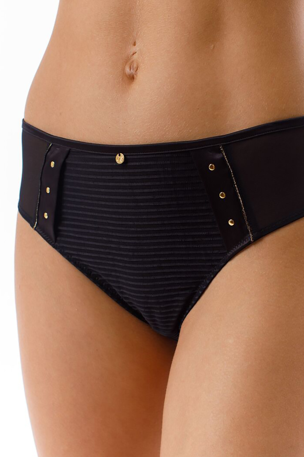 

Трусы женские COQUETTE REVUE 96789-17 черные 40, Черный, 96789-17