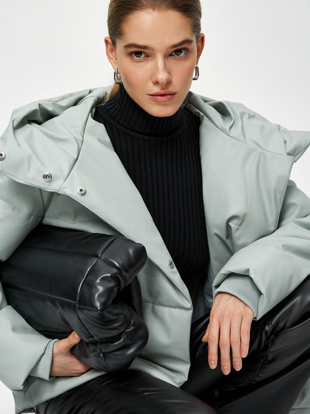 

Кожаная куртка женская ZARINA 3122411111 зеленая 2XL, 3122411111