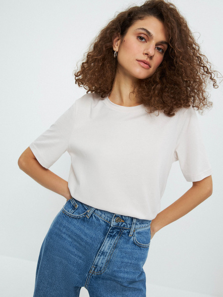 

Футболка женская ZARINA 3121506401 белая XS, 3121506401