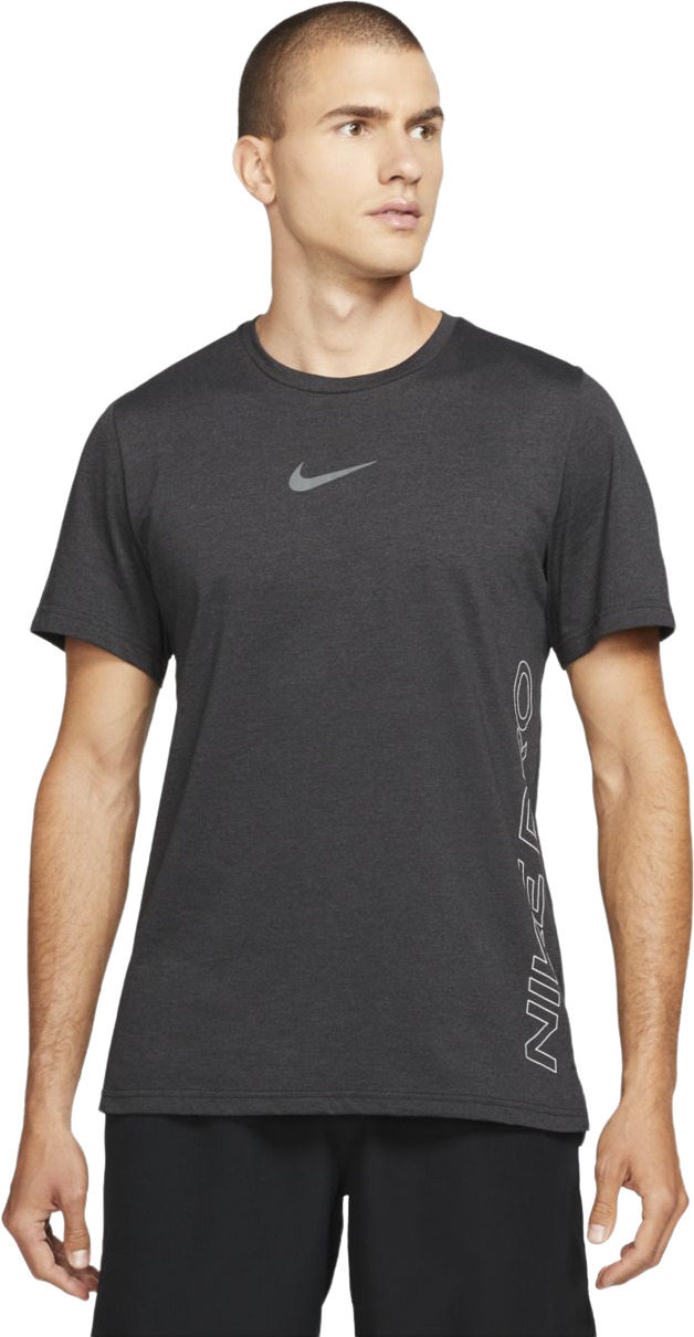 

Футболка мужская Nike DD1828 черная S, DD1828