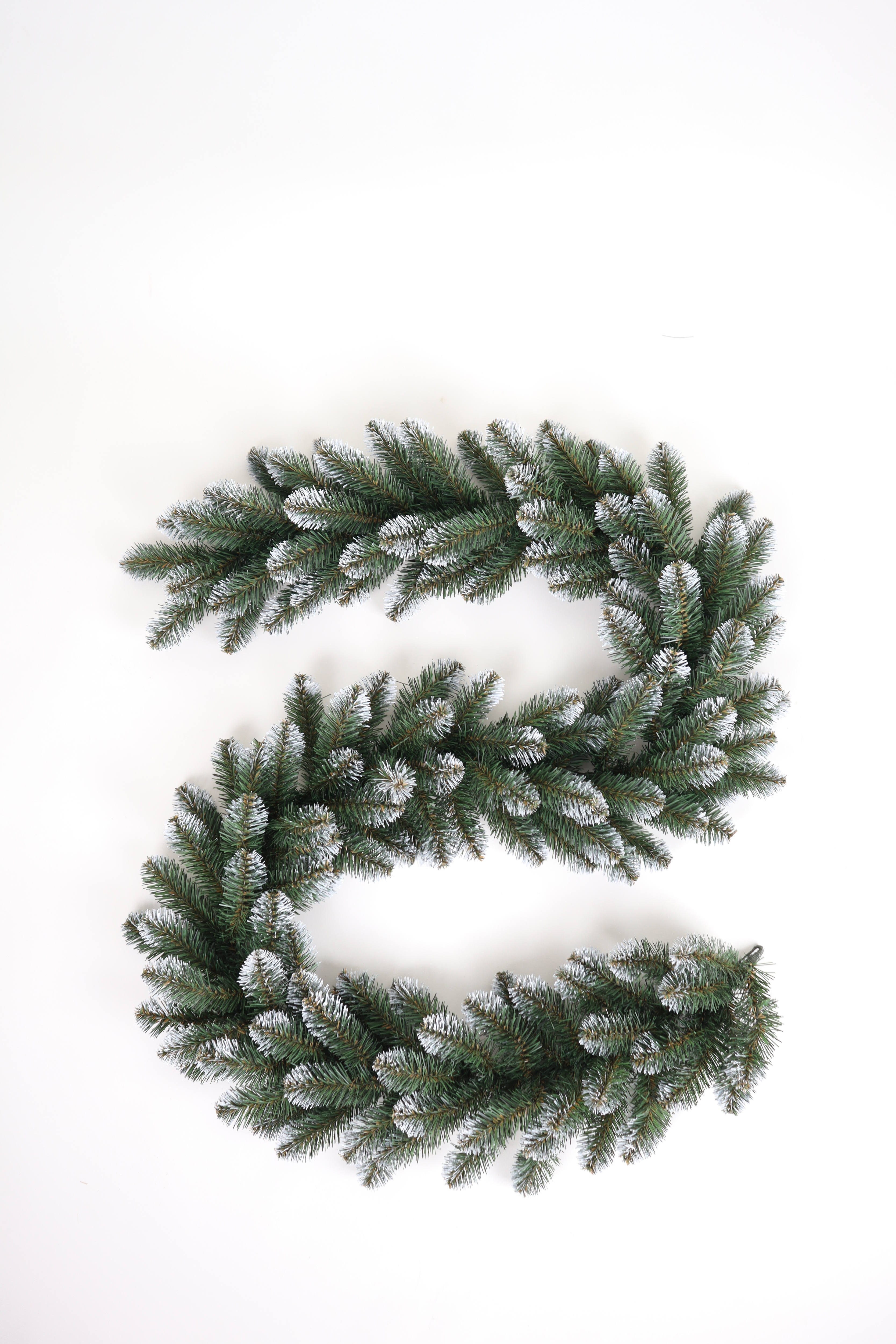 

Хвойная гирлянда Новая елка белые кончики 805201К 200 см зеленый, белые кончики