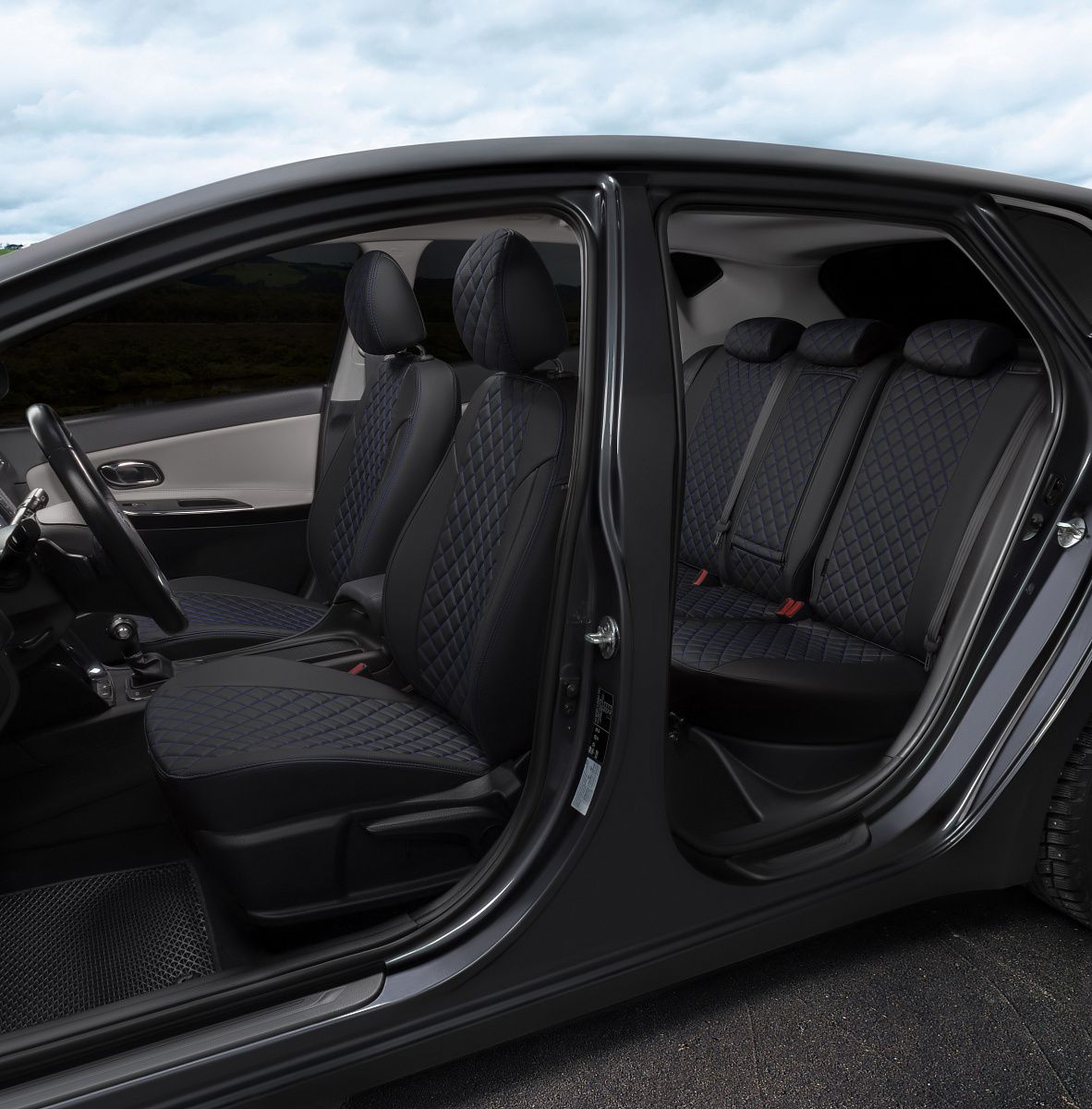 

Чехлы Mitsubishi ASX, Citroen C4 Aircross, Peugeot 4008, черный с синей строчкой, Черный;синий, mi-askh-askh10-chests-r